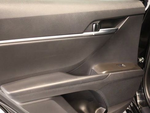 Used 2024 Toyota Camry SE image 28