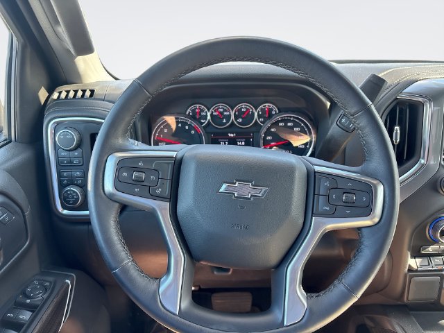 Used 2022 Chevrolet Silverado 1500 RST w/ Redline Edition AWD/4WD image 14