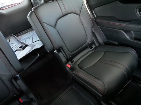 Used 2026 Honda Pilot TrailSport image 14