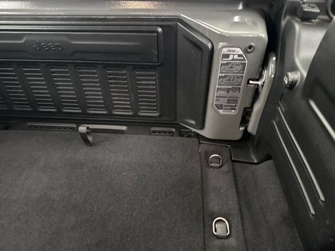 Used 2020 Jeep Wrangler Unlimited Sport AWD/4WD image 18