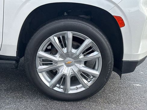 Used 2023 Chevrolet Suburban High Country w/ Premium Package 2 image 14