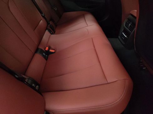 Used 2026 BMW 330i Sedan w/ Premium Package image 24