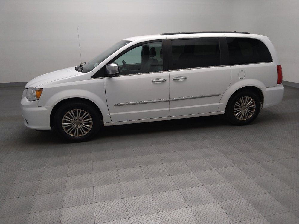 Used 2015 Chrysler Town & Country Touring-L w/ Driver Convenience Group FWD image 2