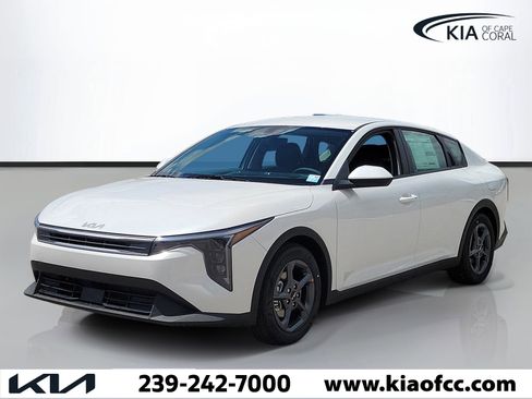 New 2026 Kia K4 FWD image 3