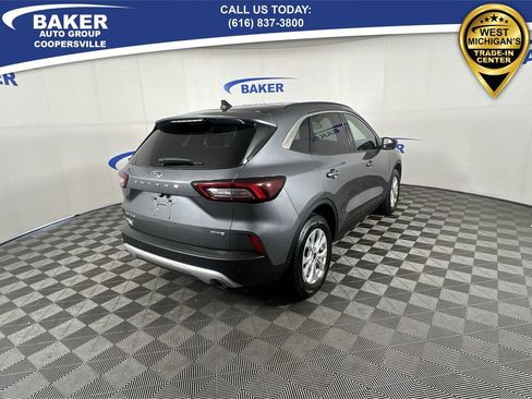 Used 2024 Ford Escape Active w/ Tech Pack #2 image 9