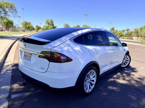 Used 2018 Tesla Model X 100D AWD/4WD image 5