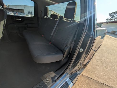 Used 2022 Chevrolet Silverado 1500 LT w/ Bed Protection Package image 7