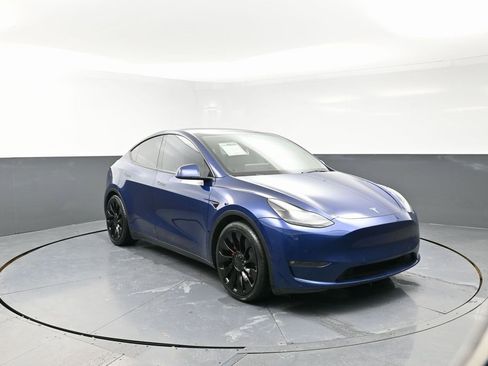 Used 2022 Tesla Model Y Performance image 9