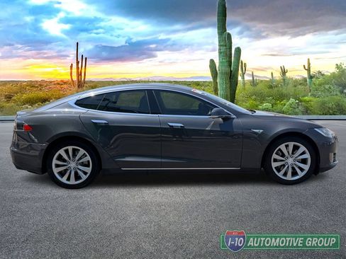 Used 2015 Tesla Model S 70 RWD image 3