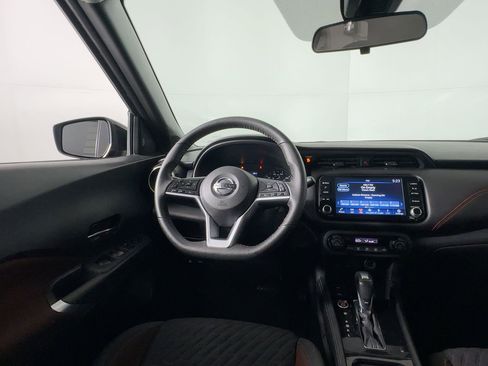 Used 2021 Nissan Kicks SR image 26