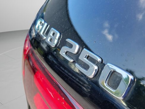 Certified 2024 Mercedes-Benz GLB 250 image 6