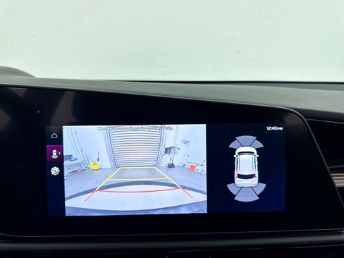 Certified 2024 Kia Niro SX Touring image 9