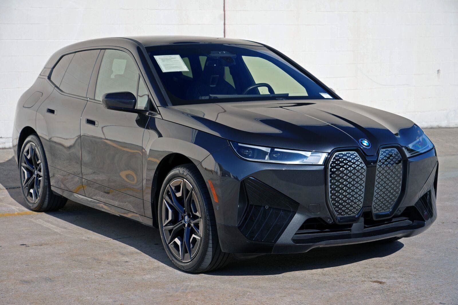 Used 2022 BMW iX xDrive50 w/ Premium Package AWD/4WD image 59