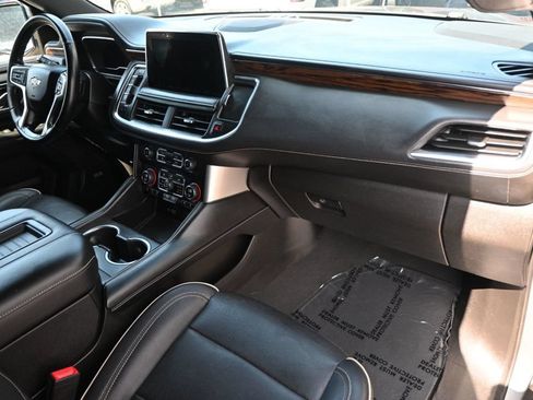 Used 2023 Chevrolet Suburban Premier RWD image 13