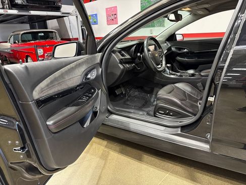 Used 2015 Chevrolet SS RWD image 98