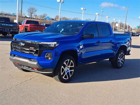 Used 2024 Chevrolet Colorado Z71 w/ Z71 Convenience Package 2 image 2