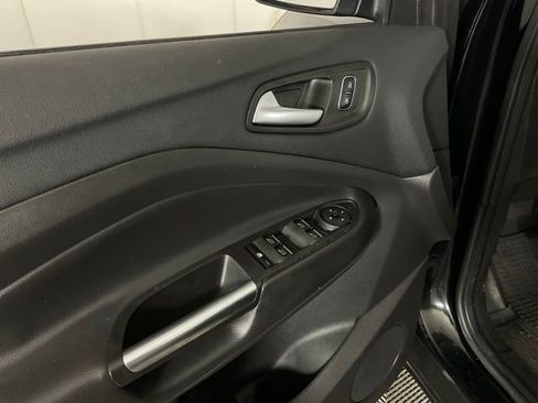 Used 2017 Ford Escape SE w/ Equipment Group 201A image 28