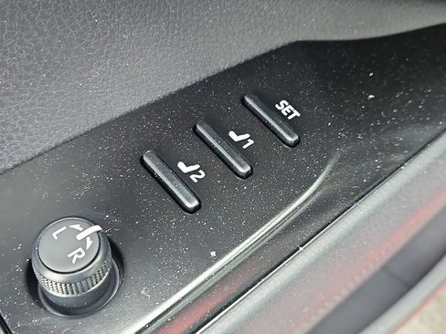 New 2026 Toyota Camry Hybrid AWD/4WD image 16