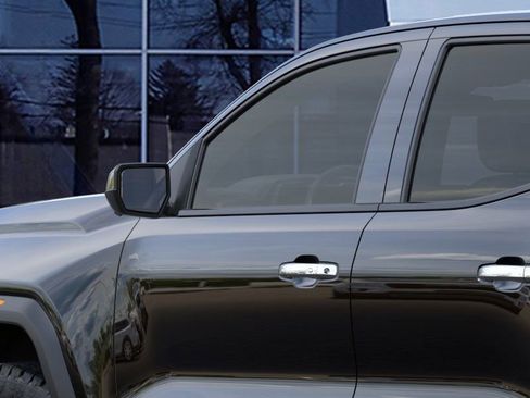 New 2026 GMC Canyon Denali AWD/4WD image 12