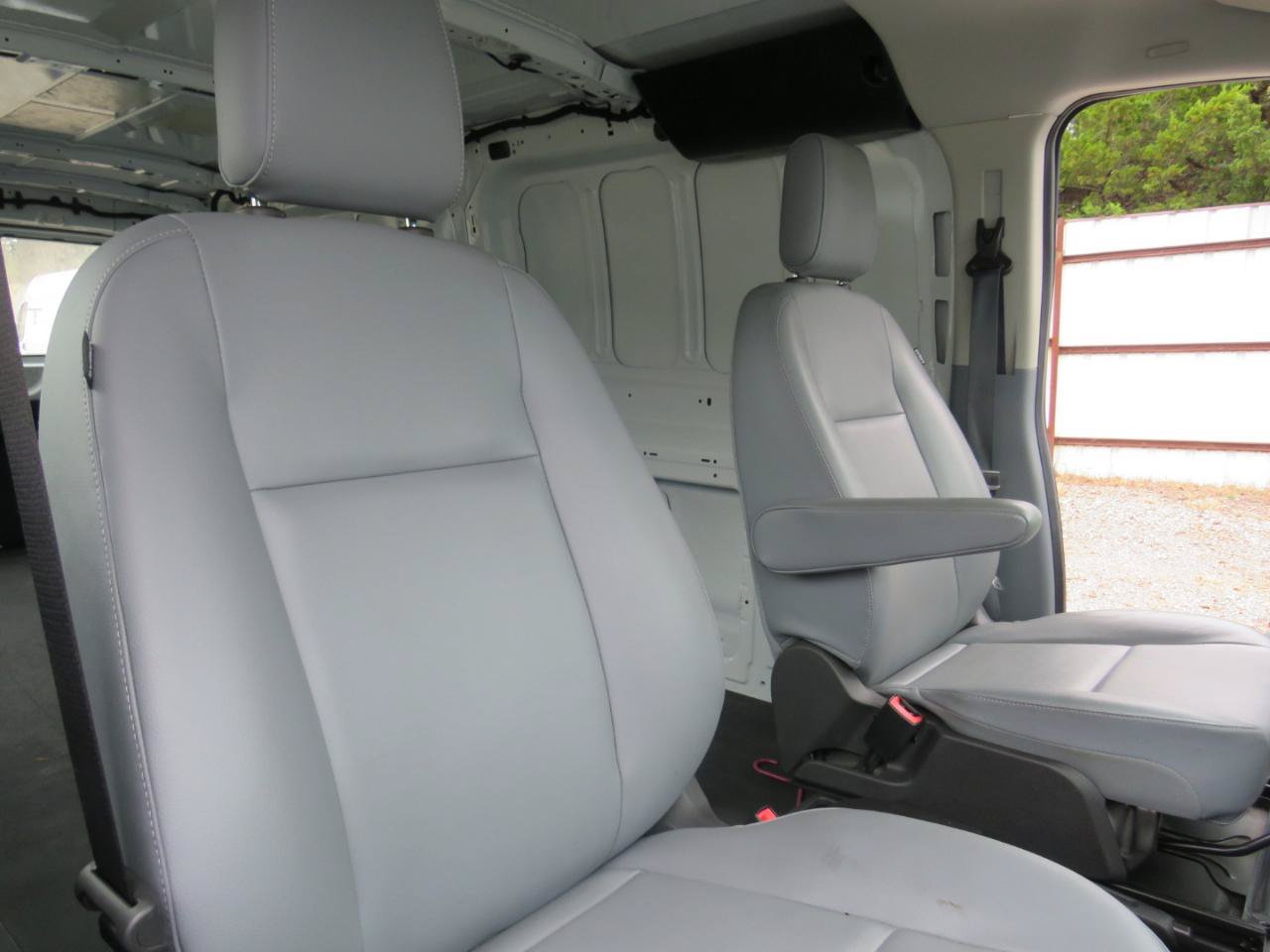 Used 2019 Ford Transit 250 148 Low Roof RWD image 31
