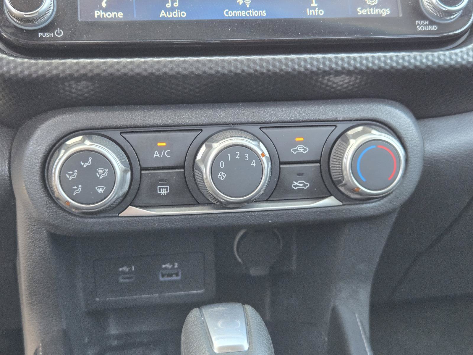 Used 2024 Nissan Kicks SV FWD image 12