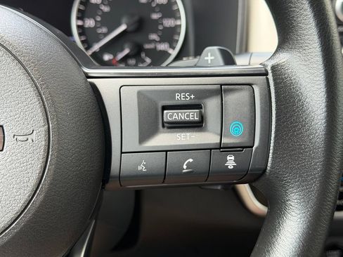 Used 2024 Nissan Rogue SV AWD/4WD image 19