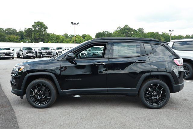 New 2026 Jeep Compass Latitude AWD/4WD image 9