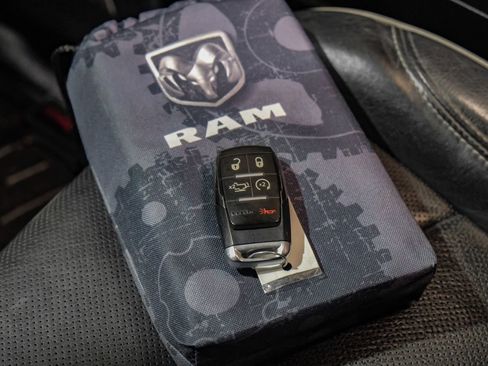 Used 2020 RAM 2500 Limited image 69