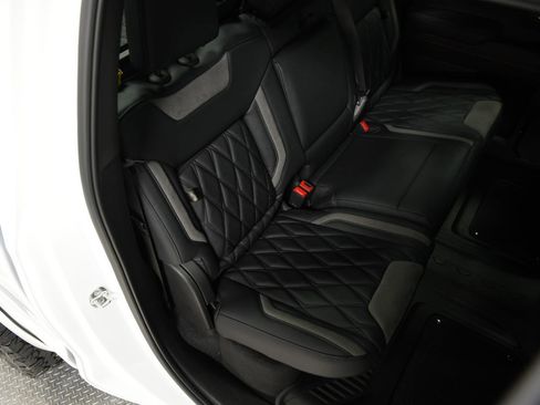 New 2026 GMC Sierra 1500 AT4 w/ AT4 Premium Package image 17