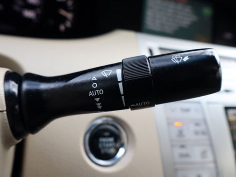 Used 2009 Toyota Avalon Limited image 33