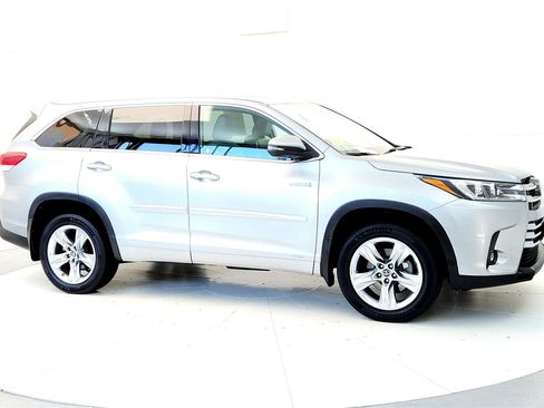 Certified 2019 Toyota Highlander Limited image 7