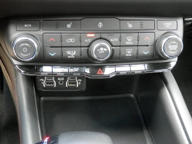 Used 2025 Dodge Durango GT AWD/4WD image 29