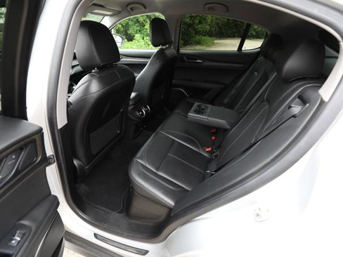 Used 2018 Alfa Romeo Stelvio Ti AWD/4WD image 14