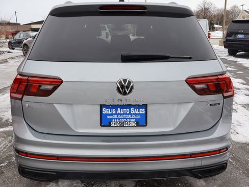Used 2023 Volkswagen Tiguan SE R-Line image 6