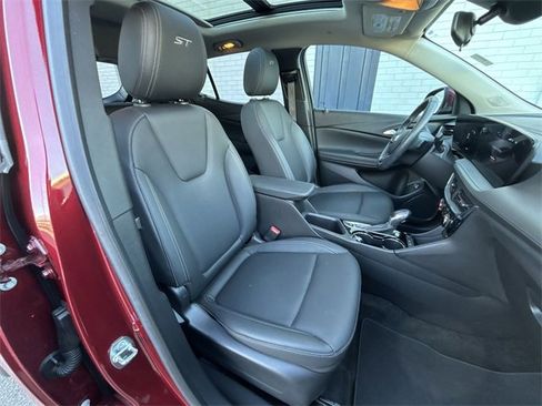 Used 2024 Buick Encore GX Sport Touring w/ Experience Buick Package image 27