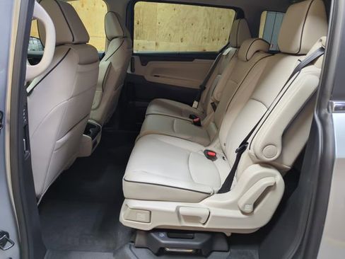 New 2026 Honda Odyssey Touring image 24