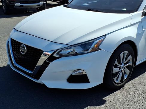 Used 2020 Nissan Altima 2.5 S FWD image 8
