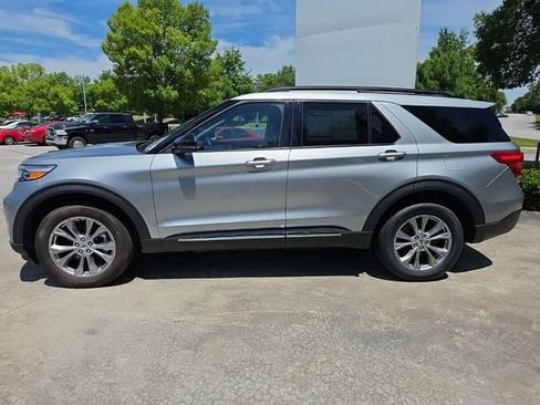 Certified 2023 Ford Explorer XLT w/ Equipment Group 202A AWD/4WD image 2