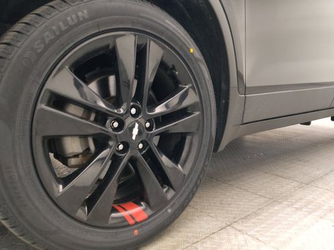 Used 2021 Chevrolet Trax LT w/ Redline Edition FWD image 31