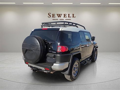 Used 2011 Toyota FJ Cruiser 4WD image 4