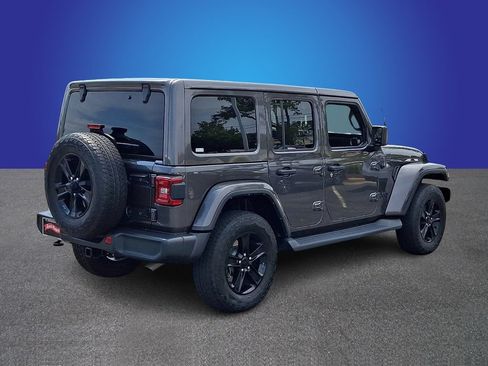 Used 2021 Jeep Wrangler Unlimited Sahara AWD/4WD image 4