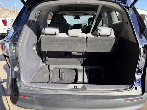 Used 2021 Toyota Sienna XLE image 31