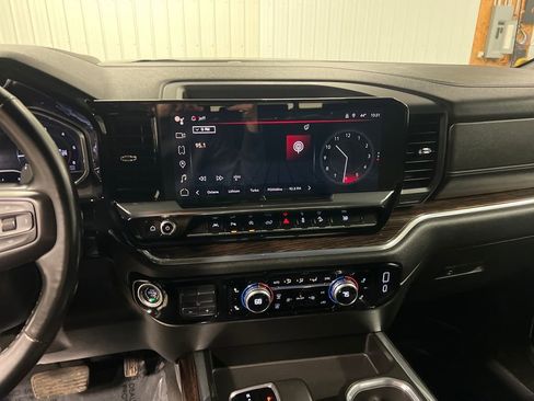 Used 2024 GMC Sierra 1500 Elevation w/ Preferred Package image 22