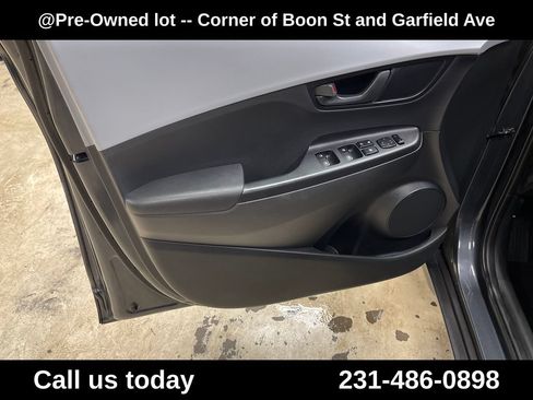 Used 2020 Hyundai Kona SE AWD/4WD image 15