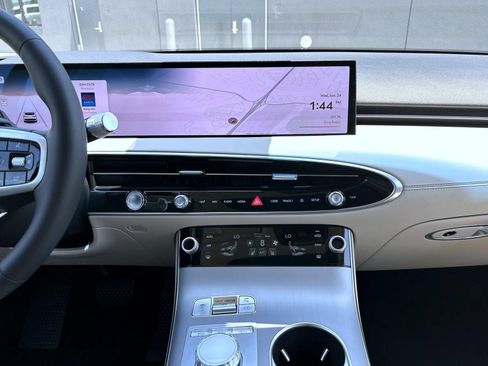 New 2026 Genesis GV70 2.5T Select AWD/4WD image 13