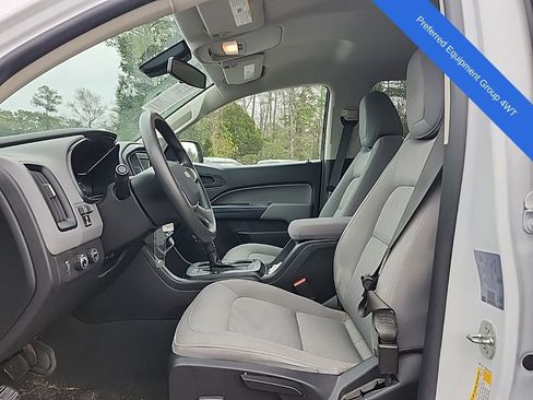 Used 2021 Chevrolet Colorado W/T w/ WT Convenience Package image 4