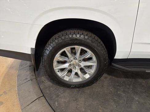 Used 2021 Chevrolet Suburban Premier w/ Premium Package AWD/4WD image 38