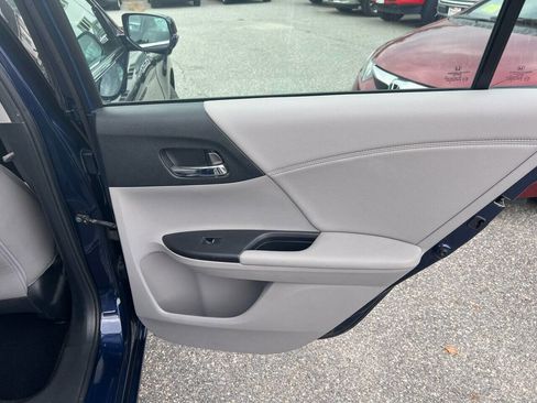 Used 2015 Honda Accord EX-L image 16