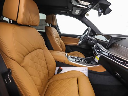 New 2026 BMW X5 xDrive40i w/ Climate Comfort Package image 31