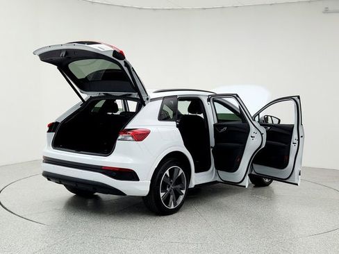 Used 2023 Audi Q4 e-tron Premium w/ Convenience Package image 11